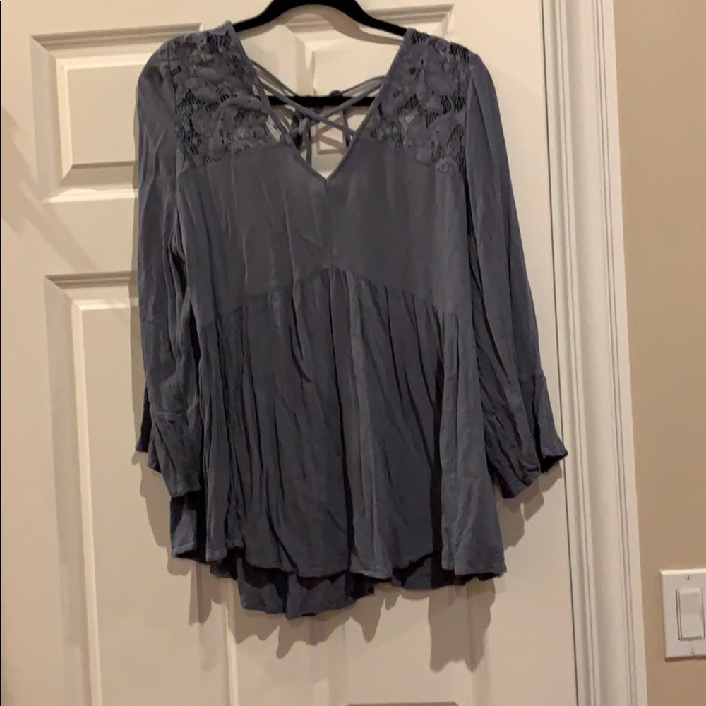 American Eagle Lace back Top
